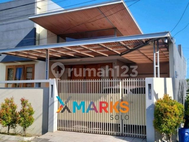 Rumah Modern Cluster Elit Solo Baru