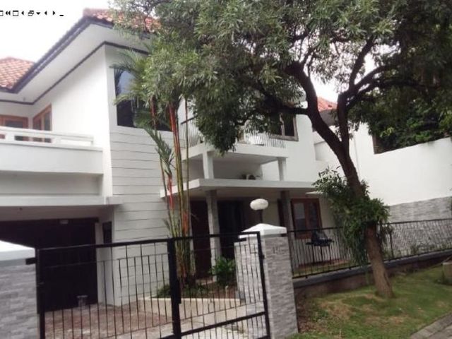 xyauy.Rumah Graha Family Blok B, hadap timur