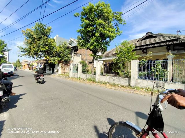 Dijual tanah bonus bangunan jalan pakel masuk solo