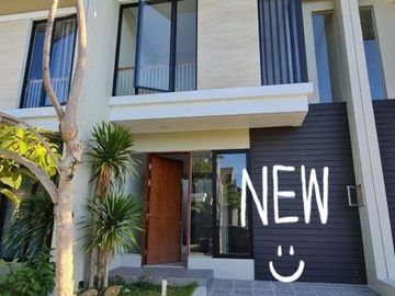 Rumah di North West Lake, Hadap Utara