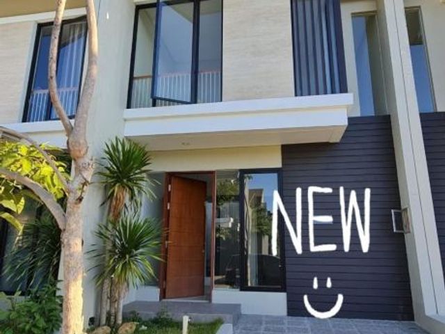 Rumah di North West Lake, Hadap Utara