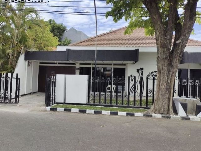 Rumah di Manyar Tirtomoyo Listrik: 1300