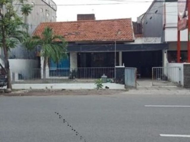 Rumah Baratajaya Area perdagangan