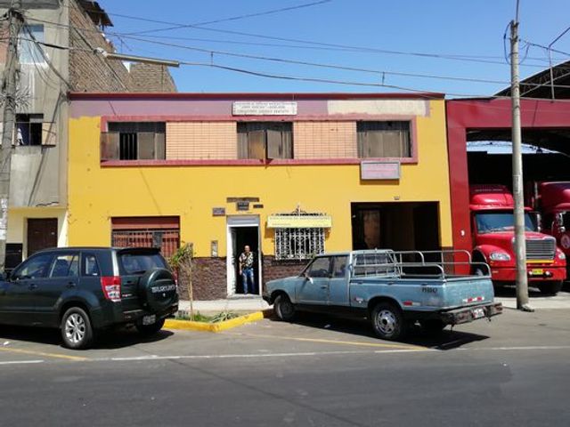 VENTA CASA/TERRENO LA MEJOR ZONA DE LA VICTORIA