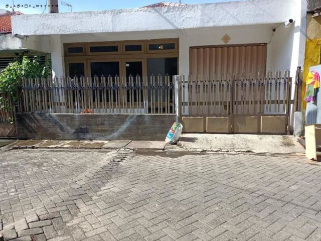 Rumah Gembong (depan Pasar Kapasan) Hadap Utara PLN 2200watt