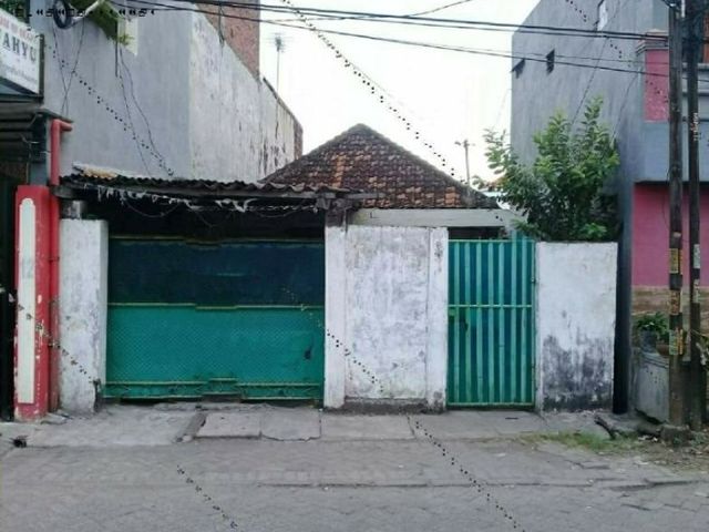 RUMAH BRATANG GEDE Hitung tanah, cocok untuk usaha