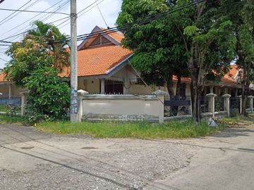 Rumah Hook Disewakan di Jl Kendangsari, Surabaya