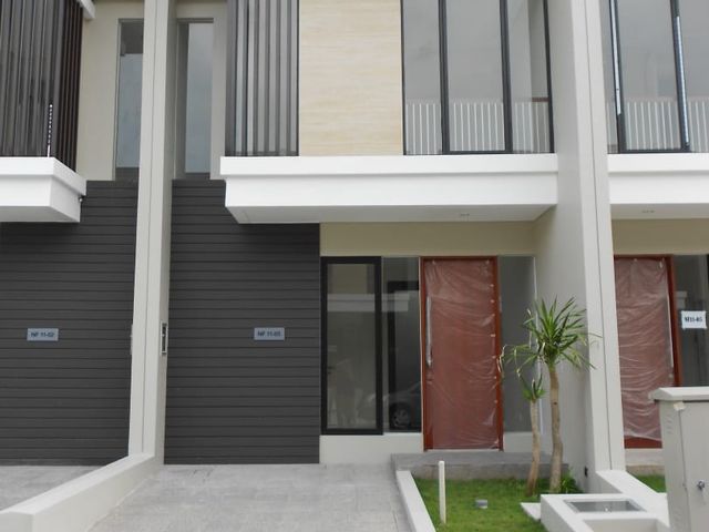Disewa Rumah Northwest Lake Pakal Surabaya