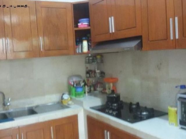 Rumah di Perumahan Magersari, Garasi 2 mobil