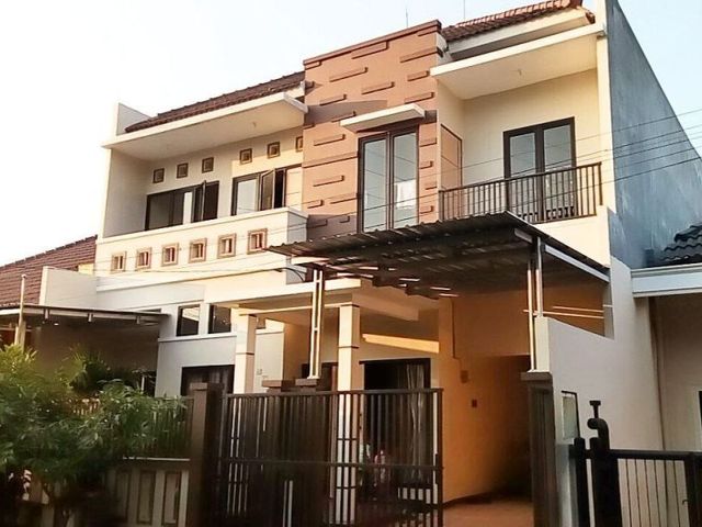 Rumah Cantik Sangat Luas di Pondok Jati Sidoarjo
