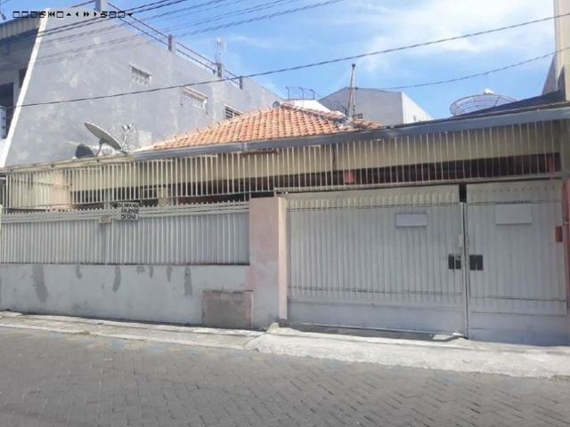 Rumah di Rangka, Row 3 mobil, Hadap Timur