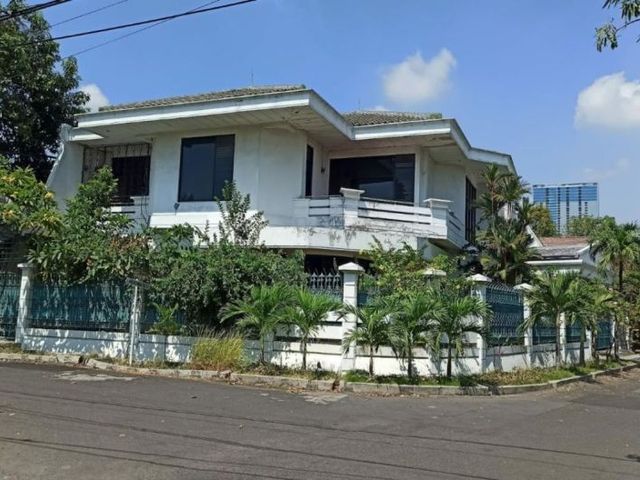 Rumah Dharmahusada Indah Utara Strategis, Murah