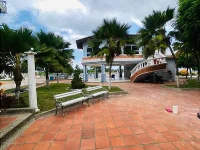 place photo 24