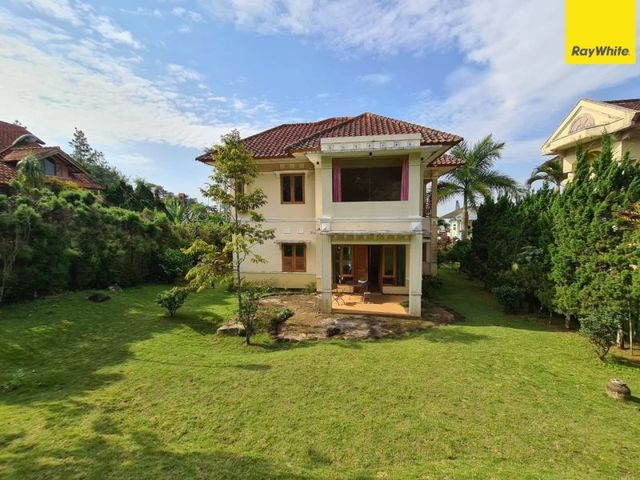 Dijual Villa Full Furnish SHM Di Puncak Trawas