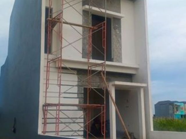 Rumah GRAND ALANA Listrik 2200, Strategis