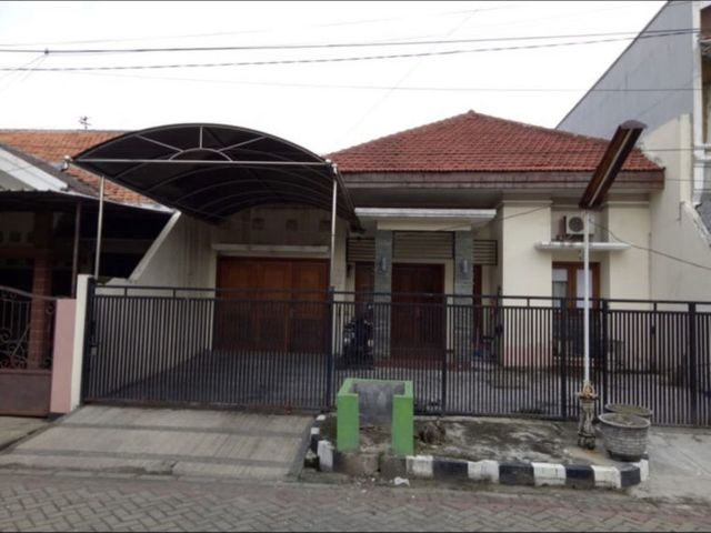 Rumah asri di kendangsari surabaya selatan