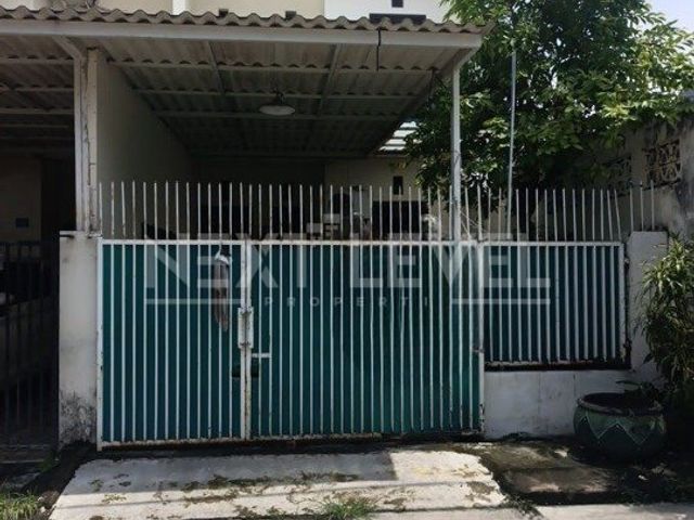dijual rumah di barata jaya