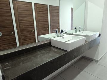 place photo 54