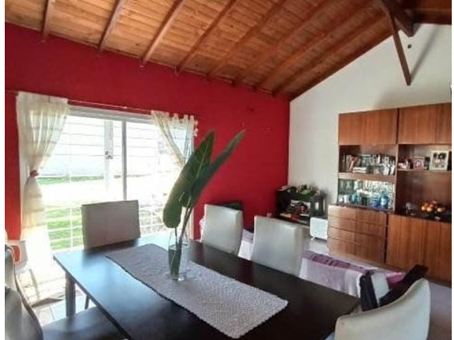 Venta - Casa tres ambientes en Miramar