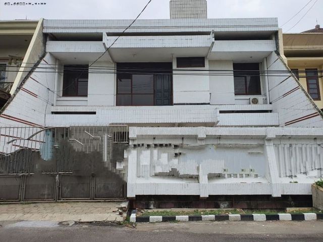 Rumah Manyar Kertoarjo STRATEGIS
