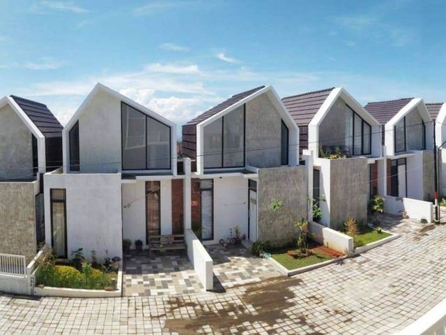 rumah murah desain villa di landungsari Dau