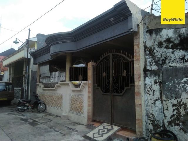 Dijual Rumah Lokasi Strategis Di Jl. Donokerto Surabaya