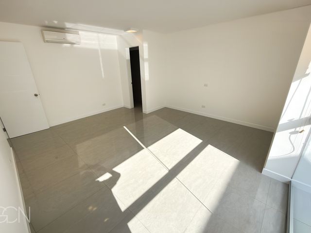 place photo 50
