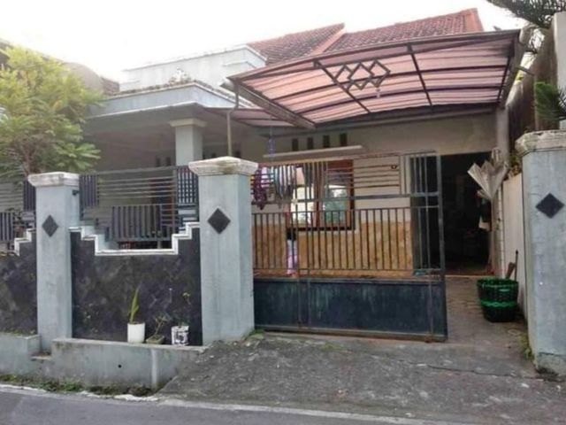 Dijual rumah di Mojosongo Solo
