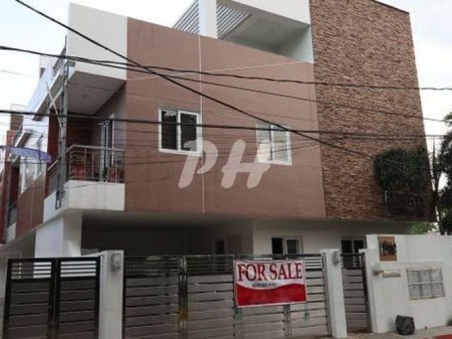 New Townhouse In Fairview near Commonwealth Avenue PH995