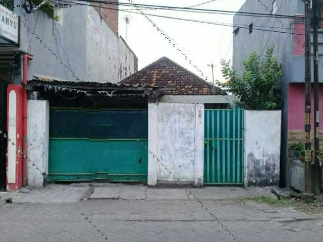 Rumah di Bratang Gede, Myrah, Hitung Tanah