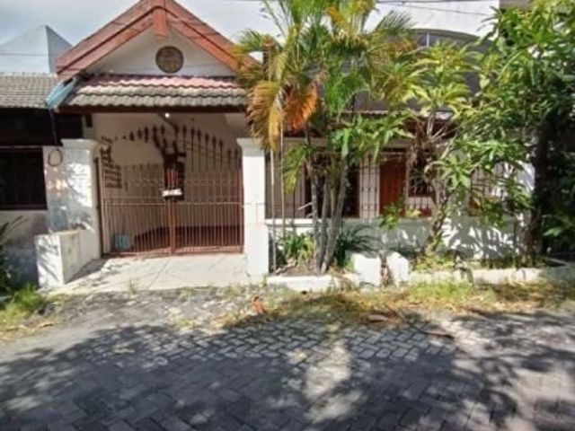 Rumah Sutorejo Tengah Row jalan lebar