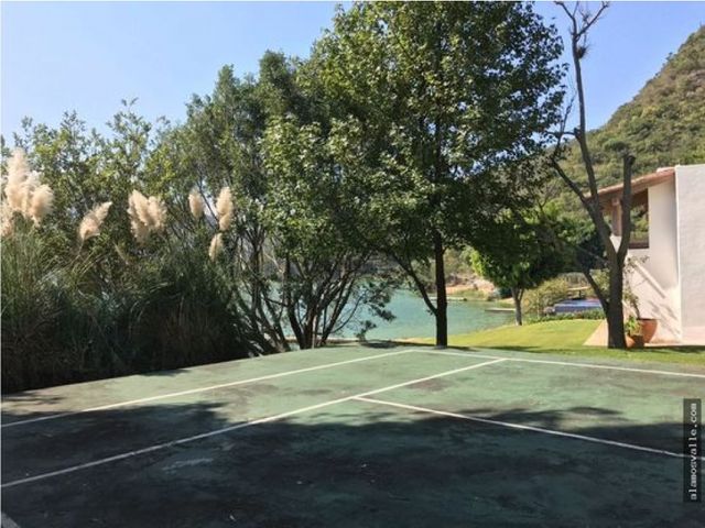 place photo 18