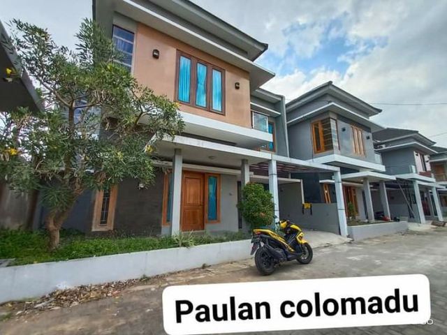 Rumah colomadu lingkungan elite