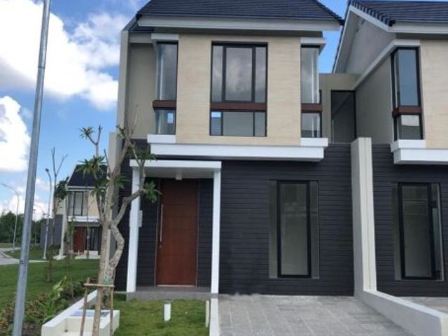 Rumah Baru Chilika Deluxe, Nort West Lake Row jalan 3 mobil