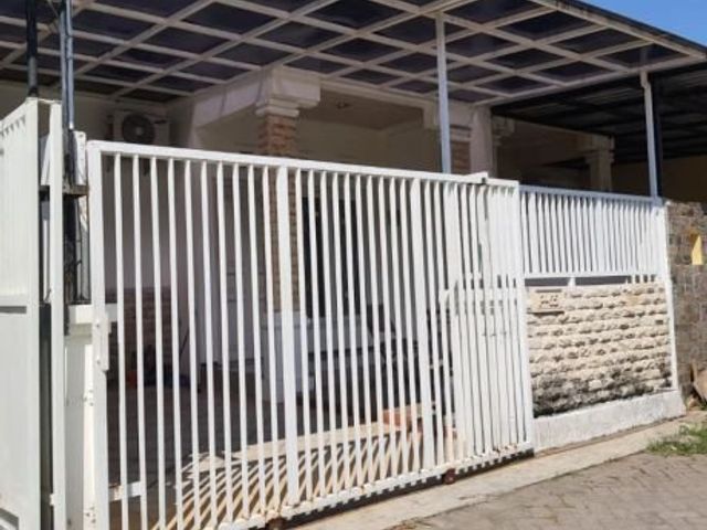Rumah Tropodo Sidoarjo baru renov siap huni Hadap Utara ahrbo