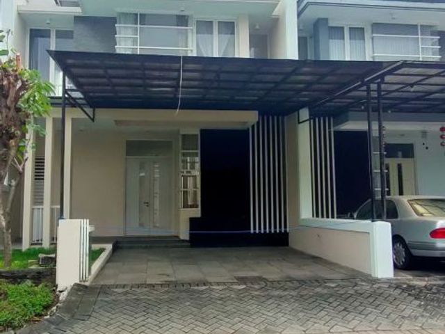 Disewakan Rumah Baru Renovasi Siap Huni Royal Residence Surabaya