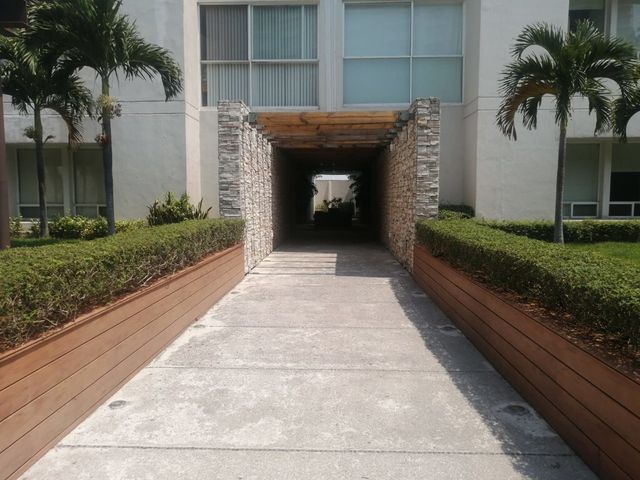 place photo 34