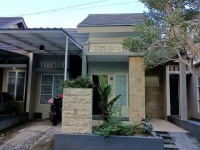 Rumah dijual di Jember, 4 menit dari SPBU Sabtuan