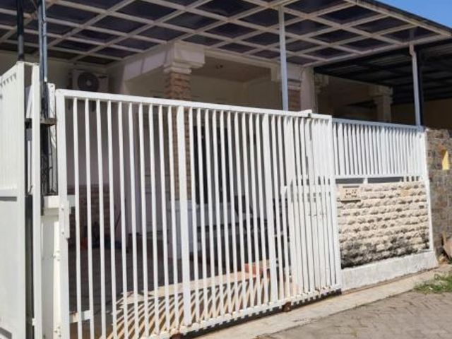 Rumah Tropodo Sidoarjo baru renov siap huni Hadap Utara ahrbo