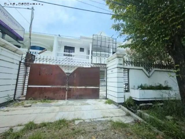 Rumah Komersial di Raya Darmo Permai