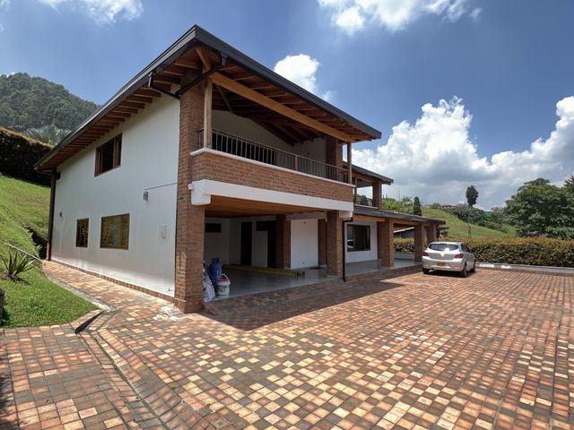 casa campestre en arriendo en la mina. Cod A9433129