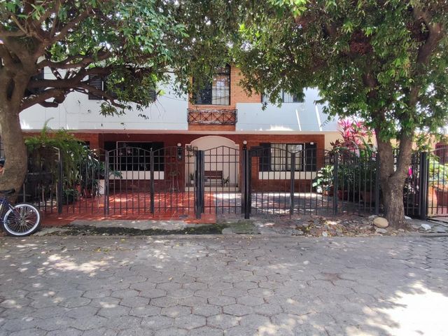 casa en venta en niza. Cod V9757