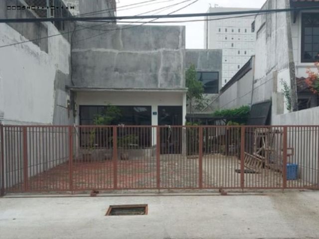 Rumah Jalan Nias STRATEGIS