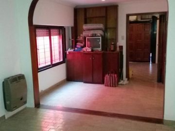 Venta Casa 3 Amb  Ideal Inversionistas  Temperley Retasada