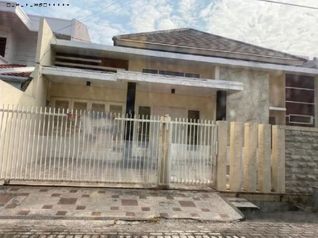 Rumah Manyar Tirtoasri after renov Hadap Selatan Row jalan lebar