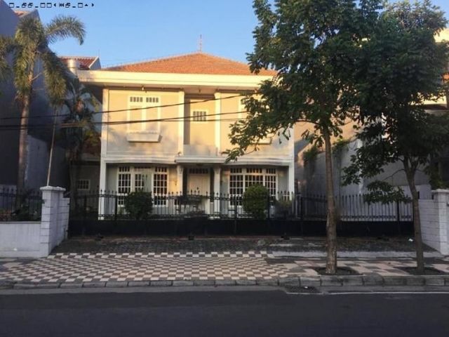 Rumah Raya Dharmahusada Eks klinik kecantikan