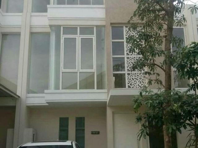 Rumah Zimbali Costa Pakuwon City