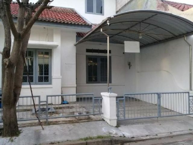 Rumah Puri Asri, Strategis, Hadap Selatan