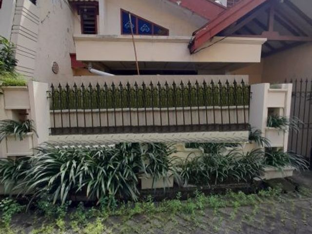 Dijual Rumah Lokasi di Jl. Pakis Tirtosari, Surabaya