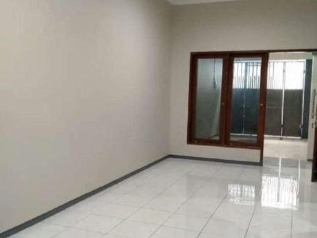 Rumah Baru renovasi di Jl Lebak Timur, Siap Huni